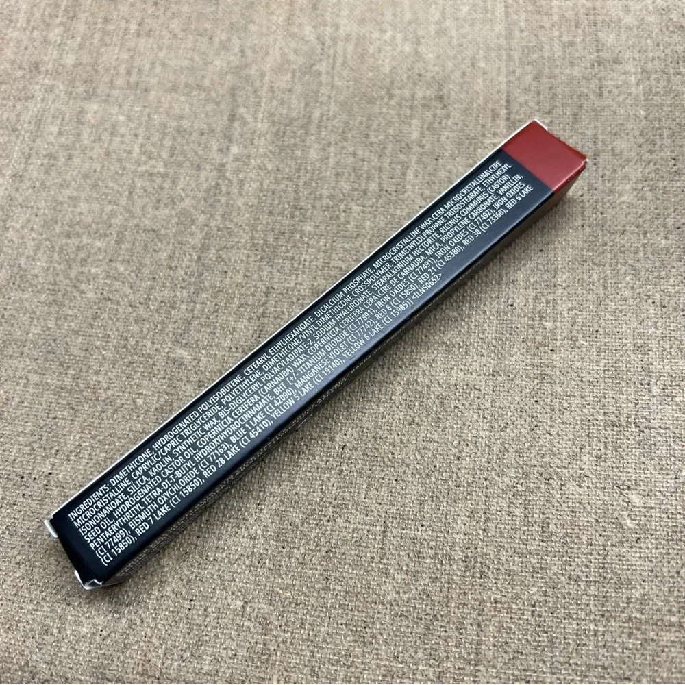 ❤️ MAC Powder Kiss Velvet Blur Slim Stick Lipstick in 876 Nice Spice